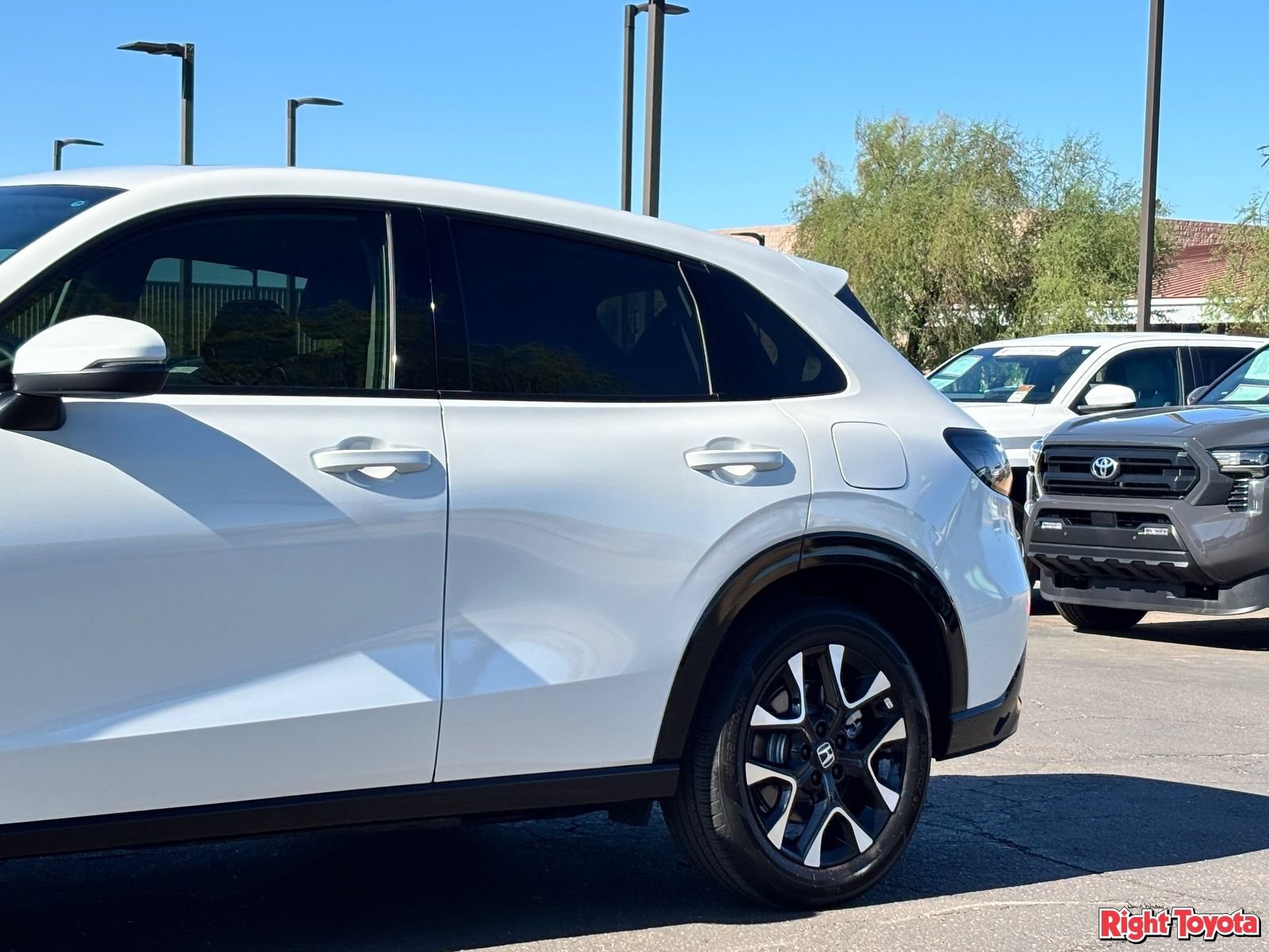 Used 2026 Honda HR-V EX-L image 9