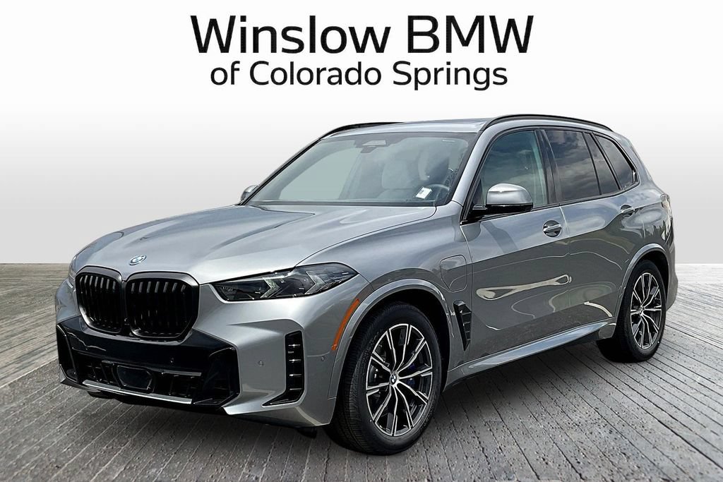 New 2026 BMW X5 xDrive50e w/ Executive Package AWD/4WD image 3