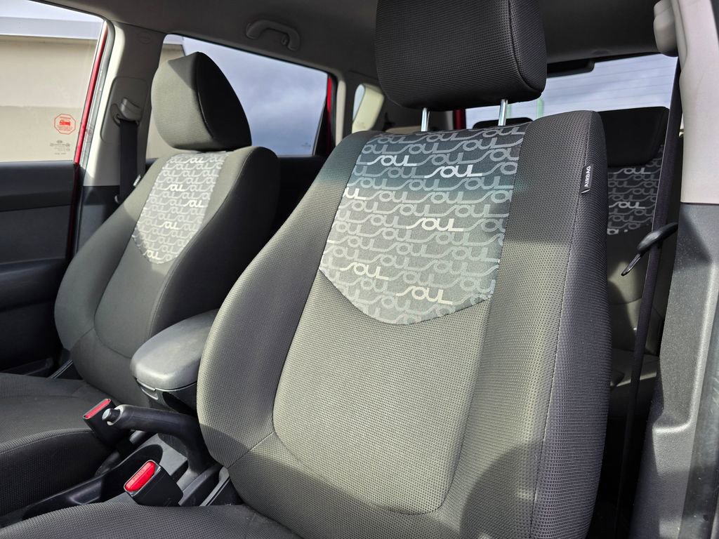 Used 2010 Kia Soul + w/ Audio Pkg image 25