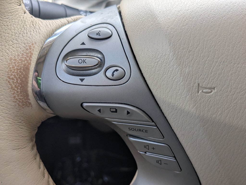Used 2018 Nissan Murano SL w/ Moonroof Package FWD image 12