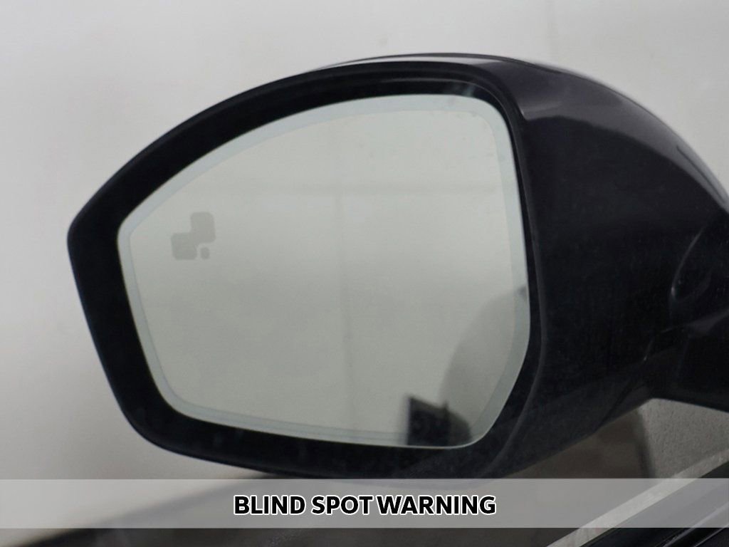 Used 2022 Land Rover Range Rover Evoque SE image 8