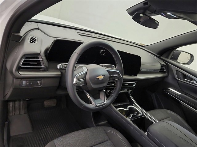 Used 2025 Chevrolet Traverse LT w/ LPO, Floor Liner Package image 17