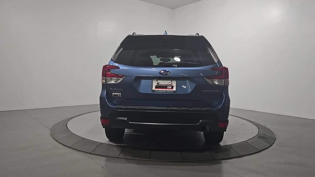 Used 2020 Subaru Forester Premium AWD/4WD image 4