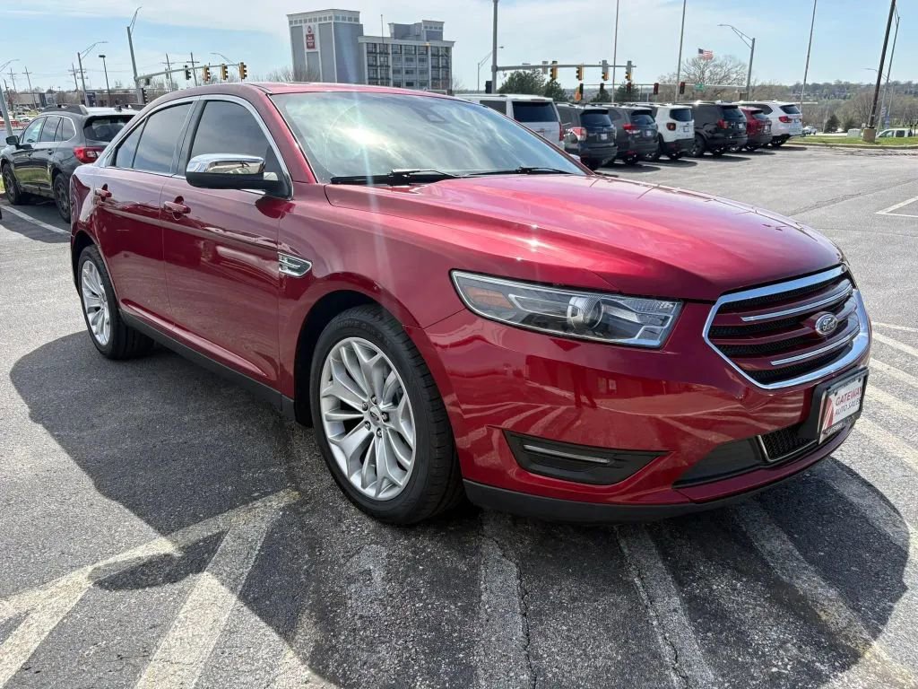 Used 2017 Ford Taurus Limited FWD image 7