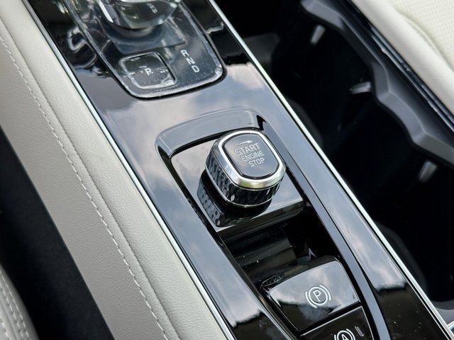 New 2026 Volvo XC90 B6 Ultra image 23
