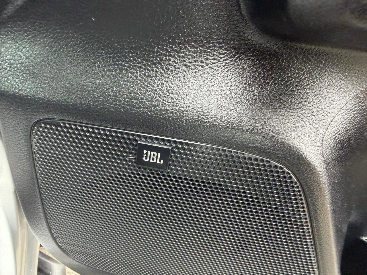 Used 2017 Toyota Tacoma Limited w/ Tow Package image 38