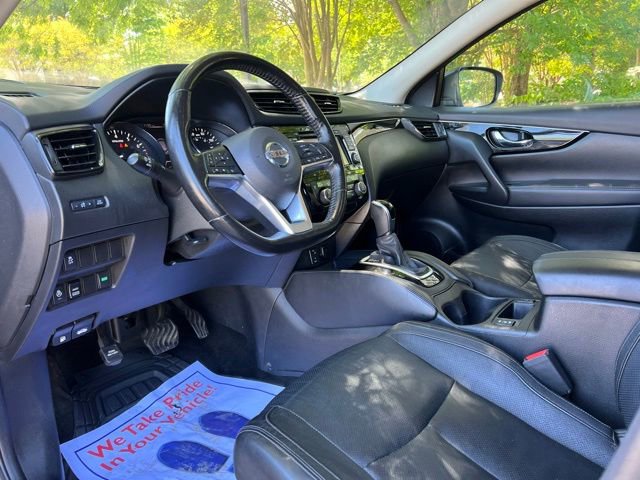 Used 2017 Nissan Rogue Sport SL AWD/4WD image 11