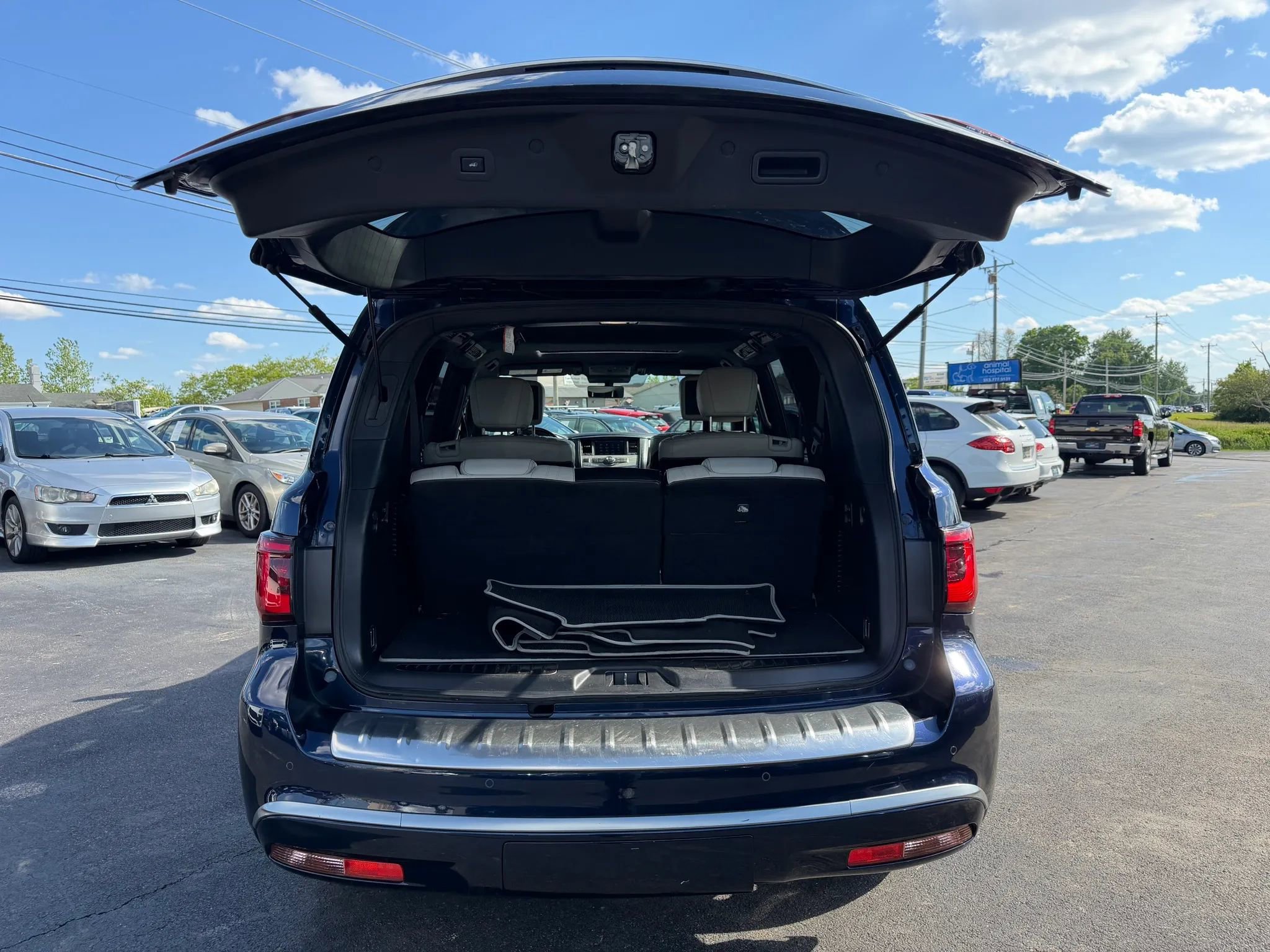 Used 2019 INFINITI QX80 Limited w/ All-Season Package AWD/4WD image 40