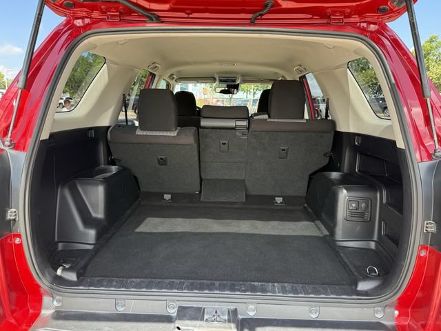Used 2020 Toyota 4Runner SR5 AWD/4WD image 30