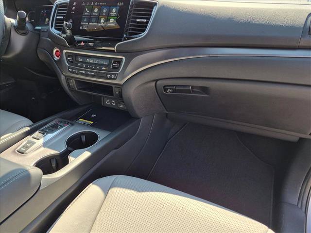 Certified 2025 Honda Passport EX-L image 21