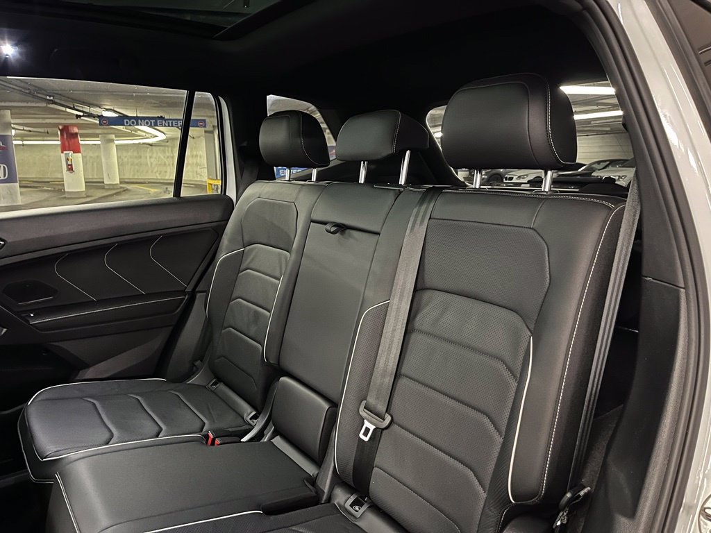 Used 2023 Volkswagen Tiguan SEL R-Line AWD/4WD image 23