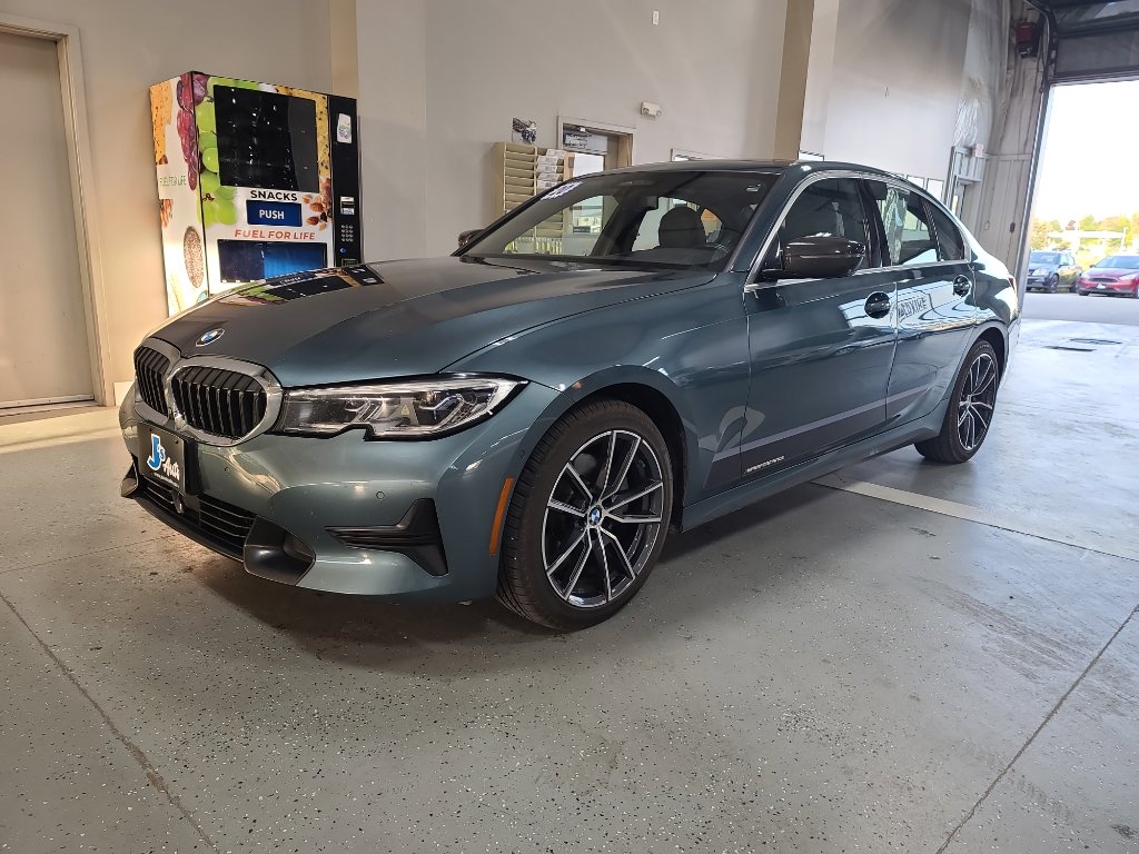 Used 2020 BMW 330i xDrive Sedan image 2