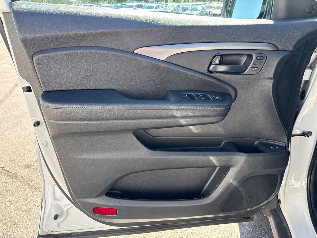 Used 2023 Honda Passport EX-L image 31
