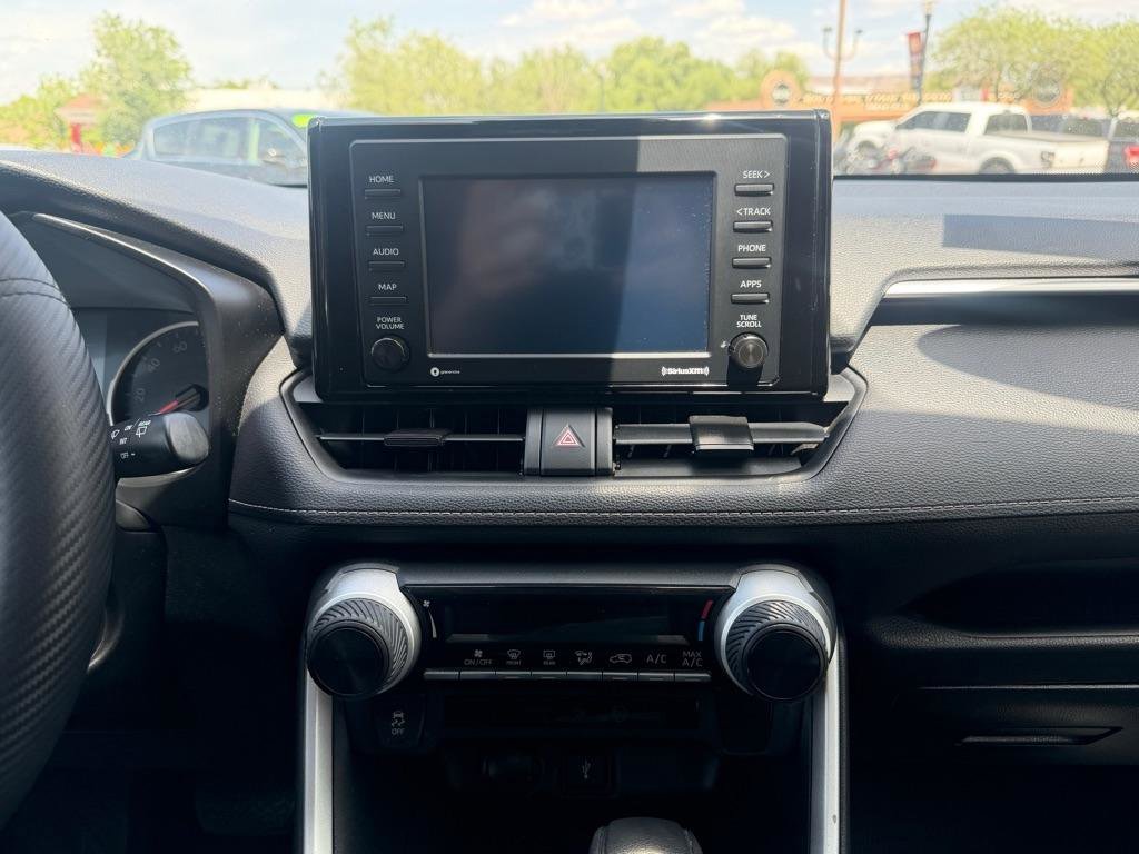 Used 2021 Toyota RAV4 LE w/ Carpet Mat Package (TMS) FWD image 15