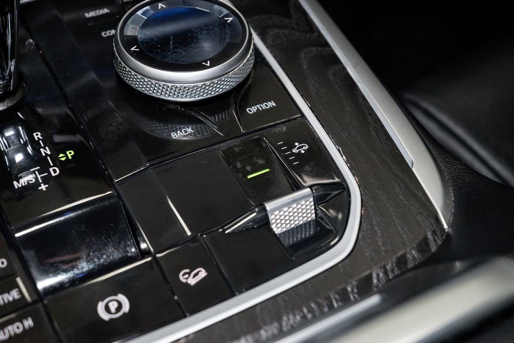 Used 2019 BMW X7 xDrive40i w/ Premium Package image 28