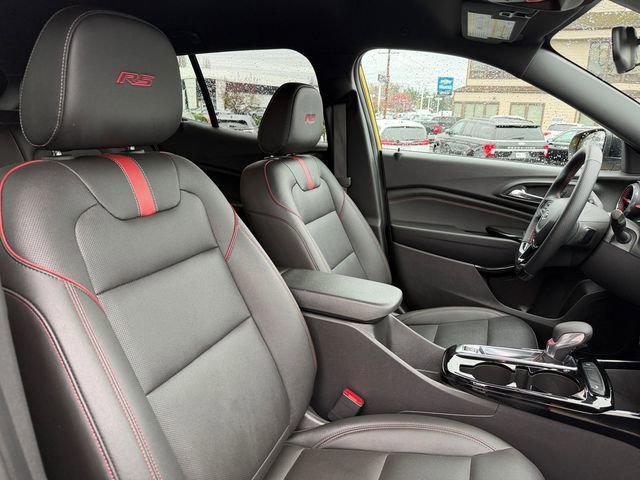 Used 2025 Chevrolet Trax RS w/ Driver Confidence Package image 35