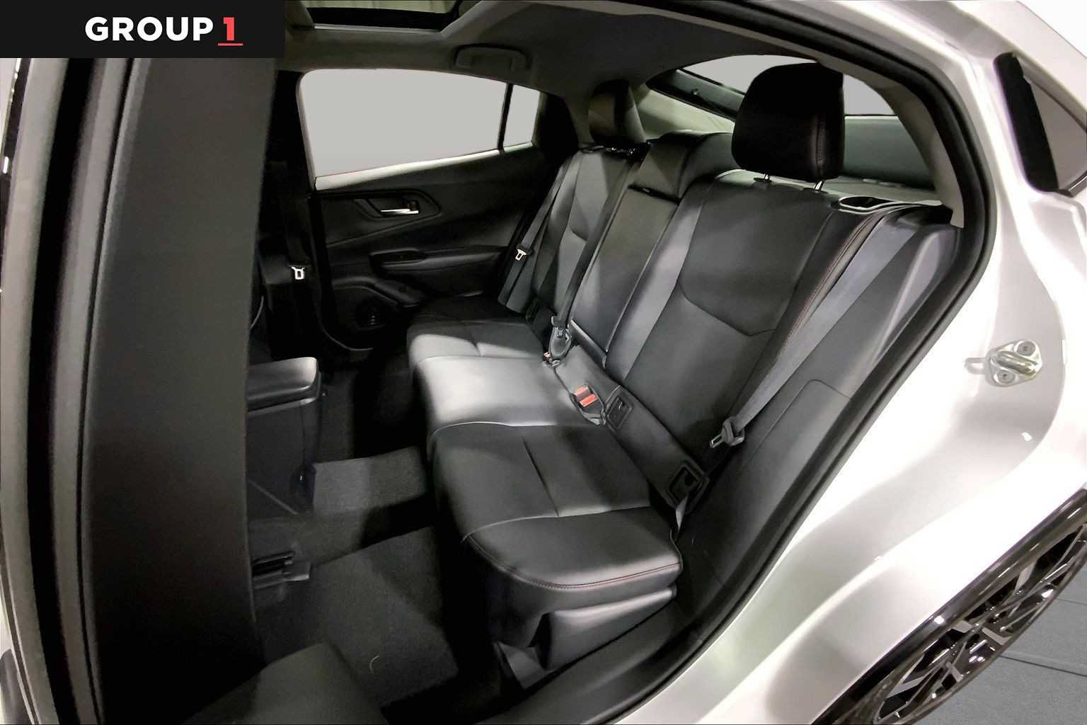 Used 2024 Toyota Prius Prime Premium FWD image 21