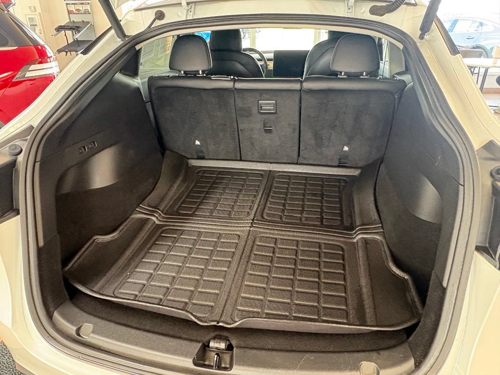 Used 2022 Tesla Model Y Performance AWD/4WD image 15
