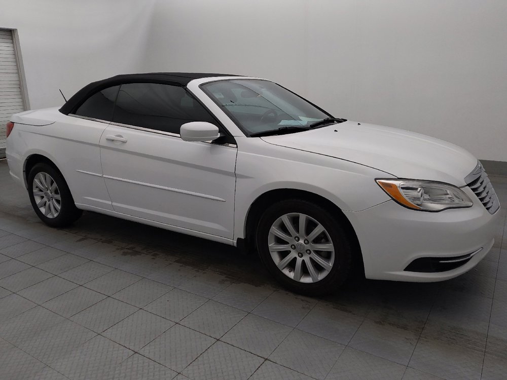 Used 2014 Chrysler 200 Touring image 11