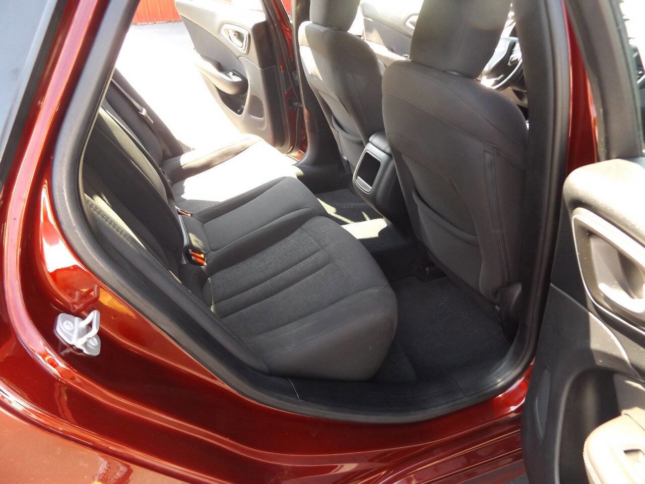 Used 2015 Chrysler 200 Limited w/ Convenience Group image 26