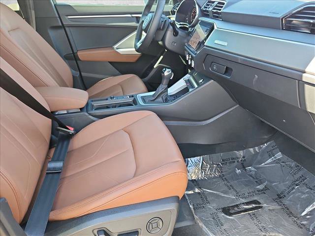 Certified 2024 Audi Q3 2.0T Premium Plus image 21