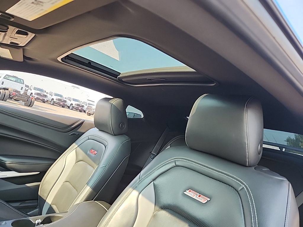 Certified 2023 Chevrolet Camaro SS RWD image 31