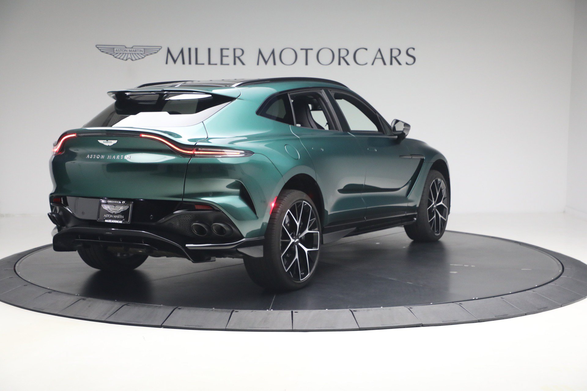 Used 2026 Aston Martin DBX 707 AWD/4WD image 7