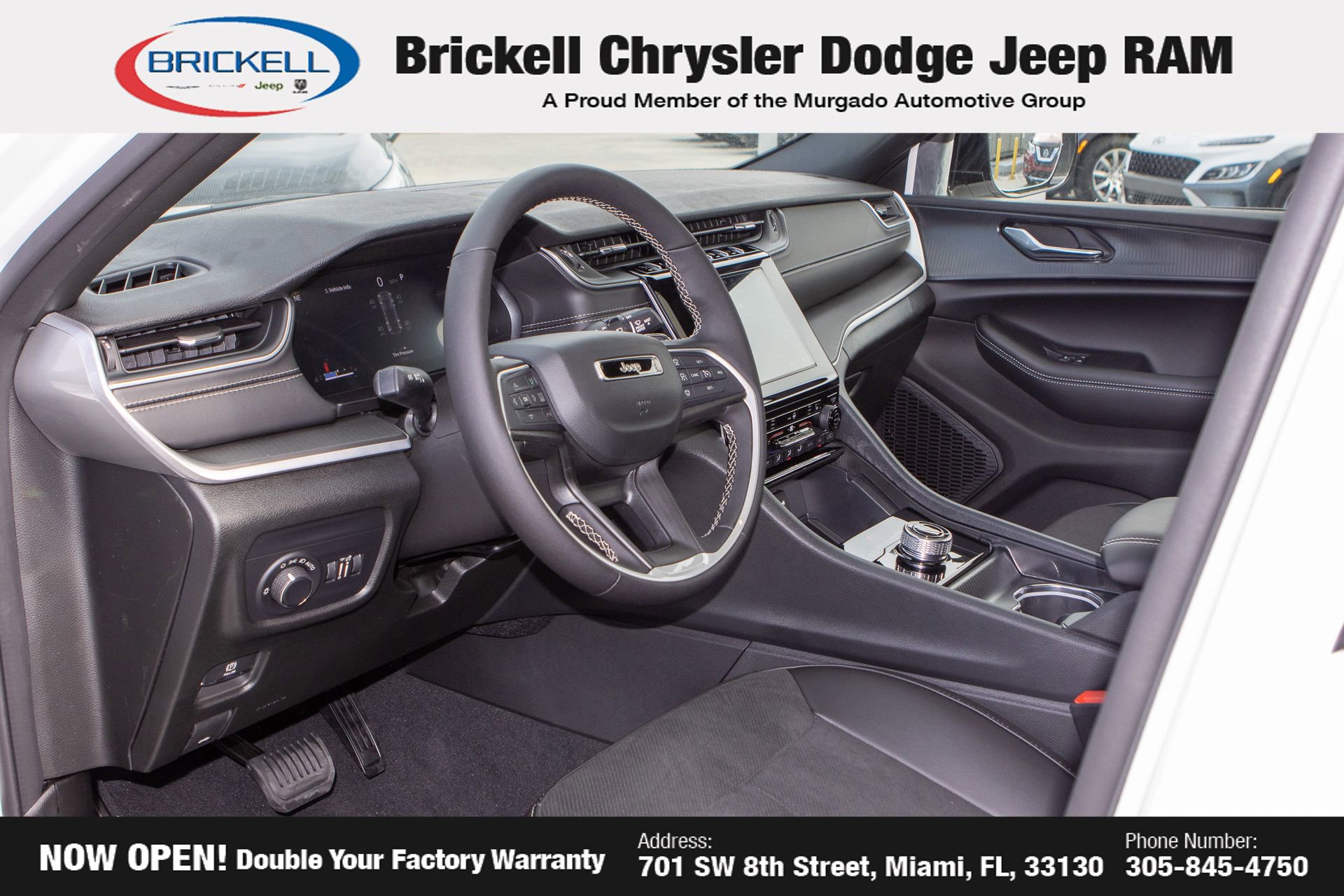 New 2025 Jeep Grand Cherokee Laredo image 15