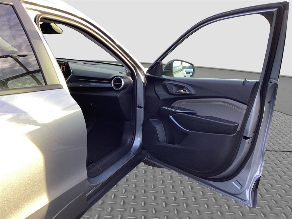 New 2026 Chevrolet Trax ACTIV w/ Driver Confidence Package image 17