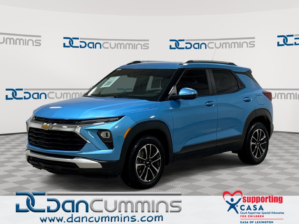 Used 2025 Chevrolet TrailBlazer LT FWD image 1