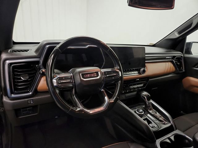 Used 2023 GMC Canyon AT4 image 9