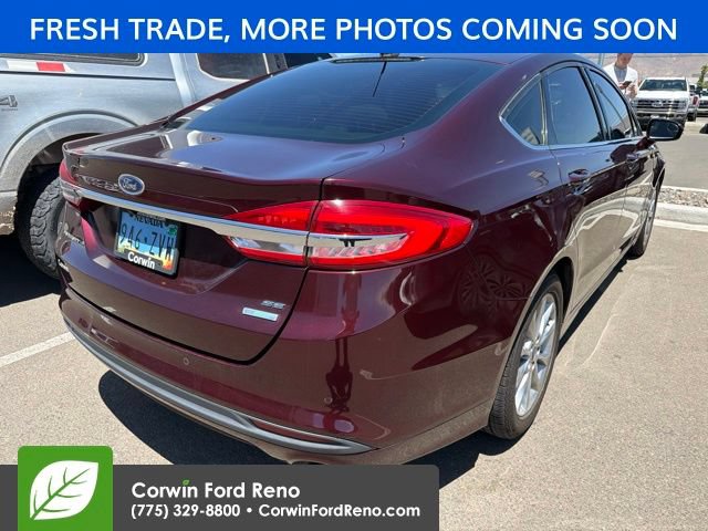 Certified 2017 Ford Fusion SE w/ Fusion SE Technology Package FWD image 9