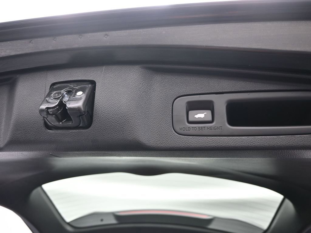 Used 2022 Honda CR-V Touring image 25