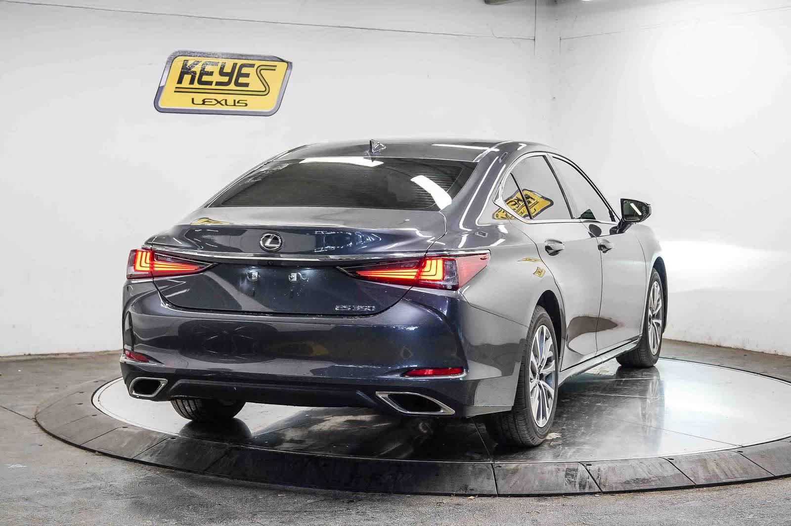 Used 2025 Lexus ES 350 FWD image 4