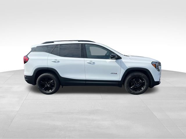 Used 2023 GMC Terrain AT4 image 4