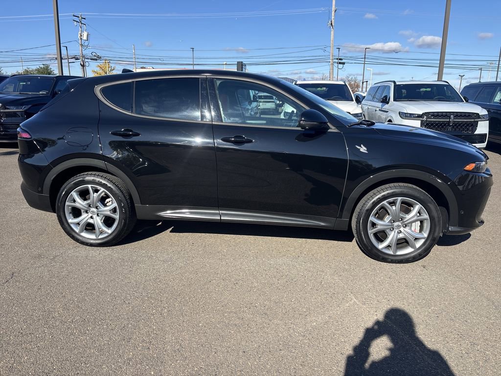 Used 2024 Dodge Hornet R/T Plus w/ Tech Pack Plus w/o Parking image 6