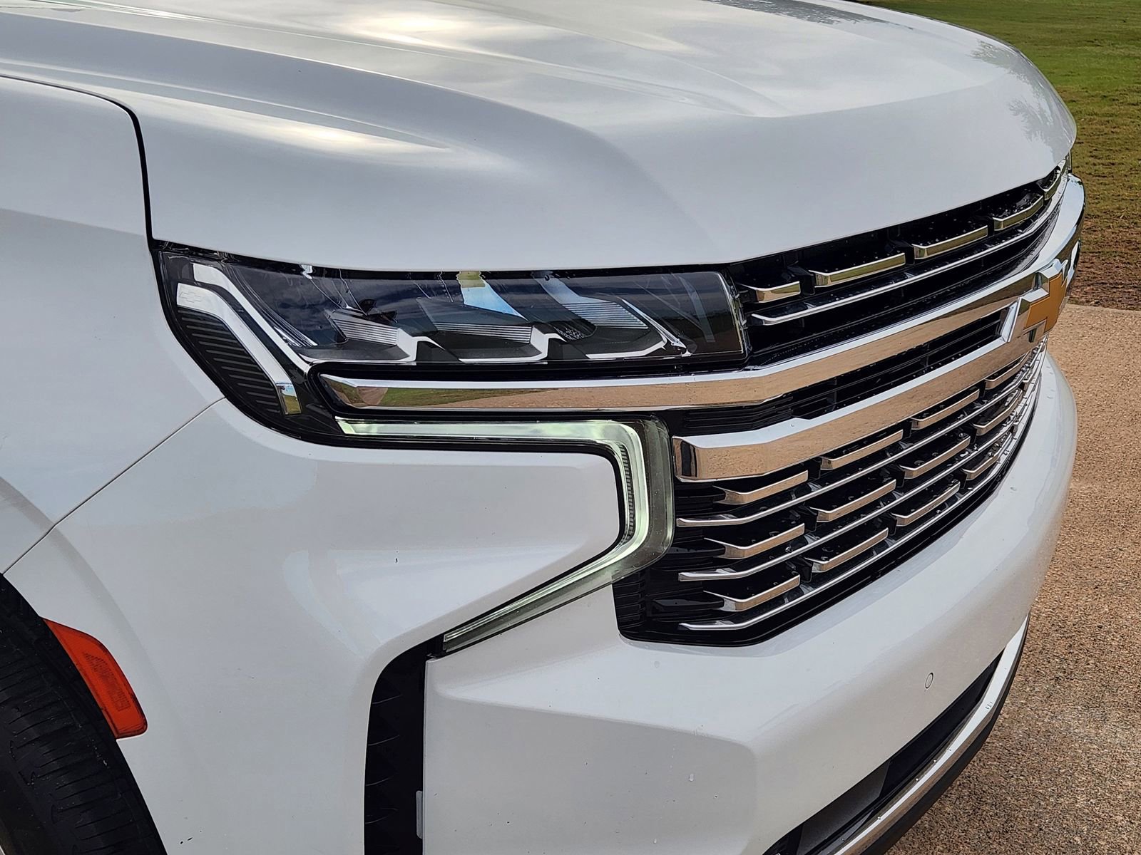 Used 2023 Chevrolet Suburban Premier RWD image 13
