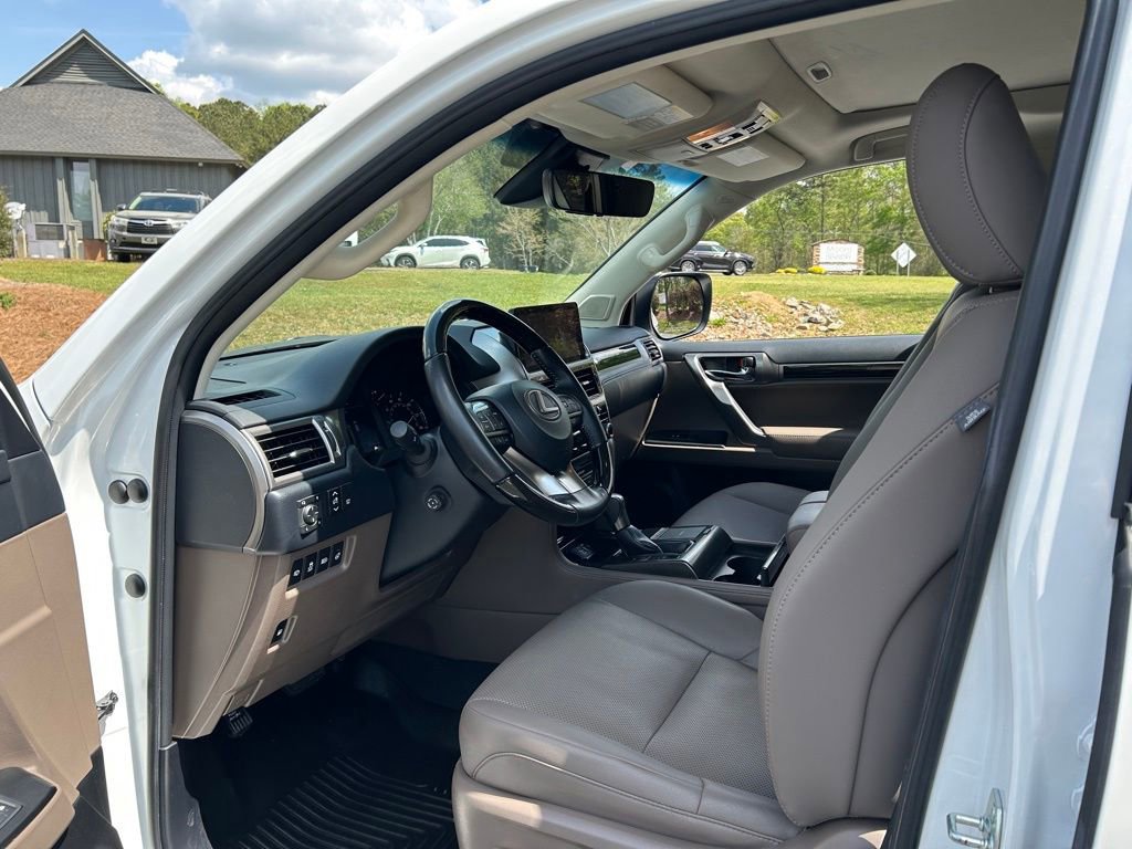 Used 2022 Lexus GX 460 Premium w/ Premium Package image 42