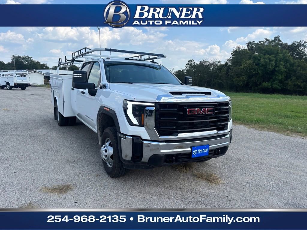 New 2025 GMC Sierra 3500 Pro w/ Convenience Package AWD/4WD image 3