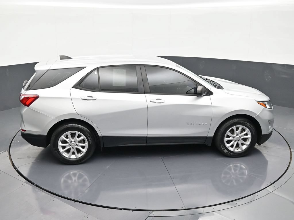 Used 2020 Chevrolet Equinox LS FWD image 17