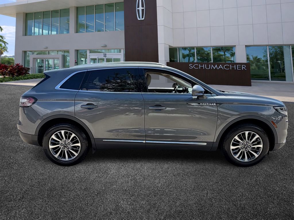 Certified 2022 Lincoln Nautilus FWD w/ Premium Package image 8