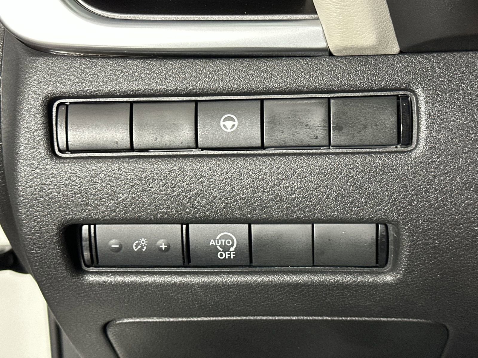 Certified 2023 Nissan Rogue SV image 26