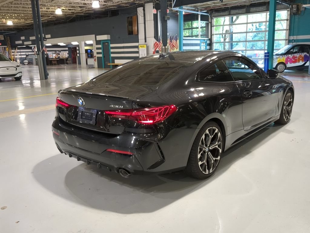 Used 2025 BMW 430i xDrive Coupe w/ M Sport Package AWD/4WD image 8