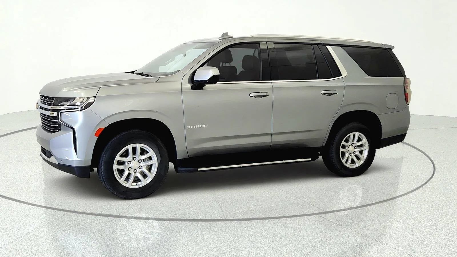 Used 2023 Chevrolet Tahoe LT AWD/4WD image 3