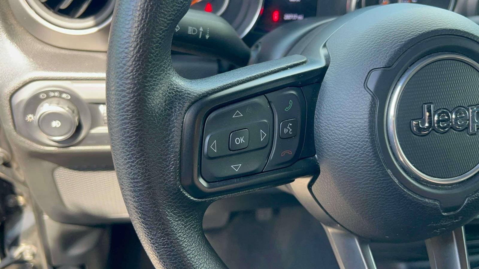 Used 2022 Jeep Wrangler Unlimited Sport AWD/4WD image 16