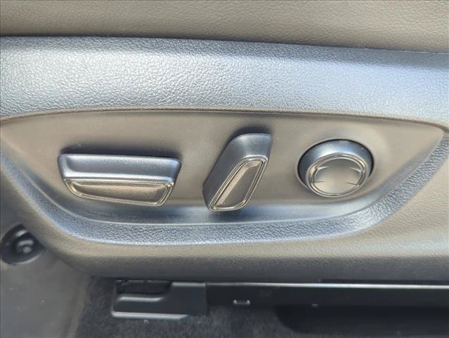 Used 2023 Toyota Camry SE FWD image 10