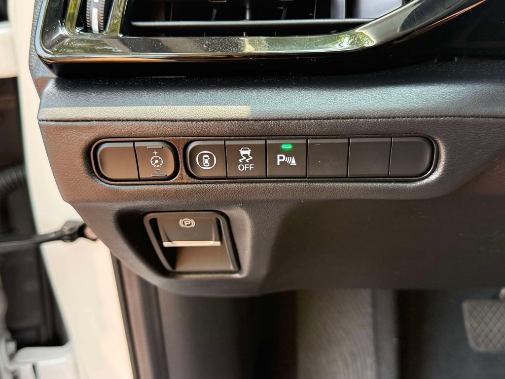 Certified 2025 Acura MDX w/ Technology Package AWD/4WD image 31