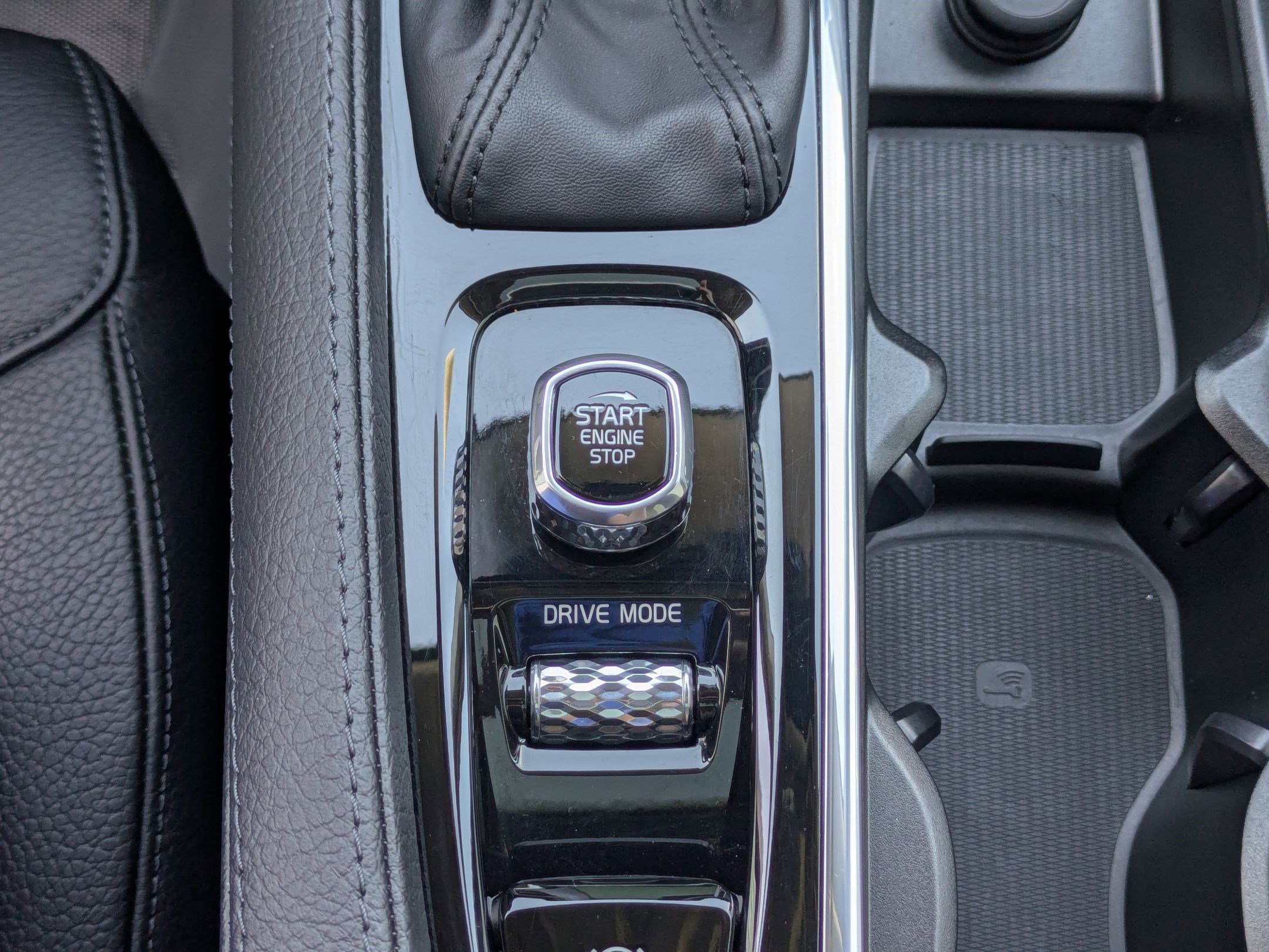 Used 2018 Volvo XC90 T5 Momentum w/ Convenience Package image 20