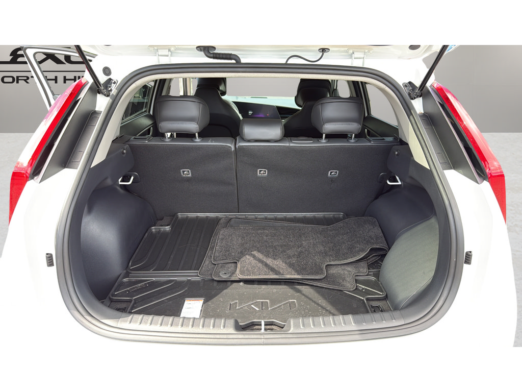 Used 2024 Kia Niro EX w/ EX Cold Weather Package FWD image 17