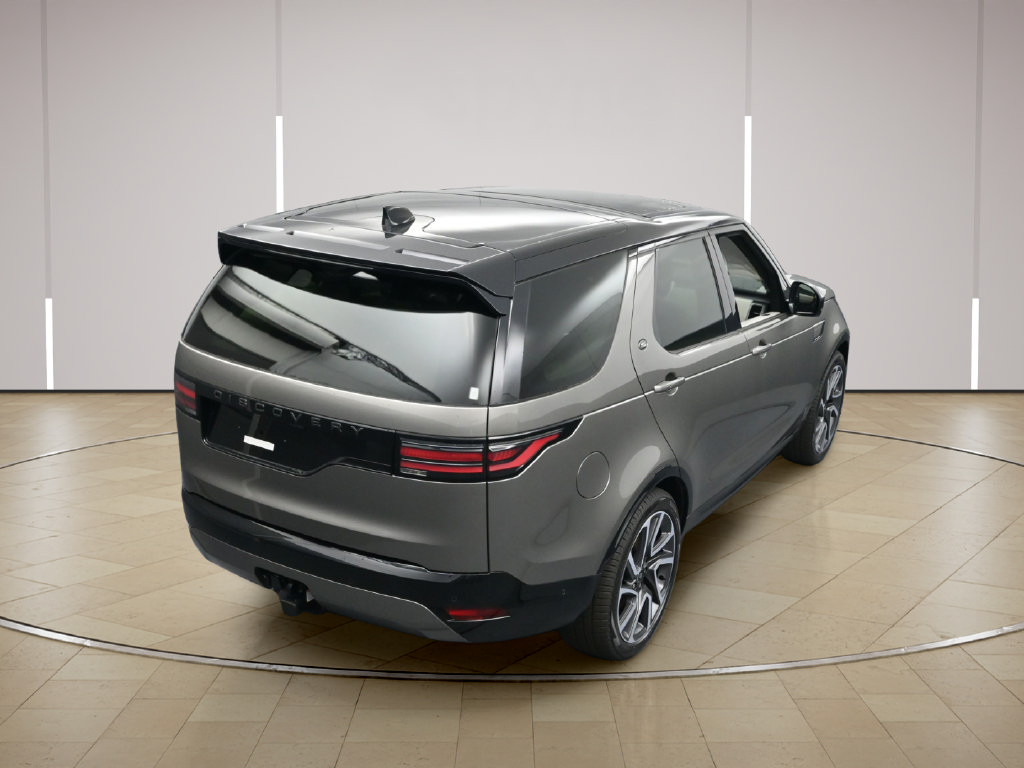 Used 2025 Land Rover Discovery Dynamic SE AWD/4WD image 34